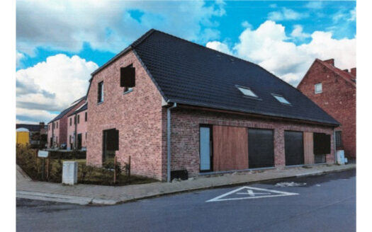 Nieuw te bouwen budget vriendelijke woning op 400 m²